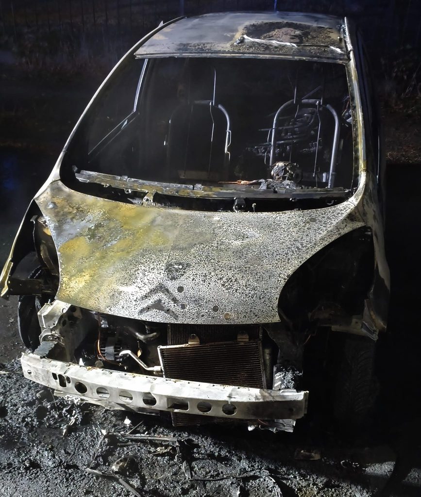 Verbranntes Auto, AfD Kreisverband Darmstadt